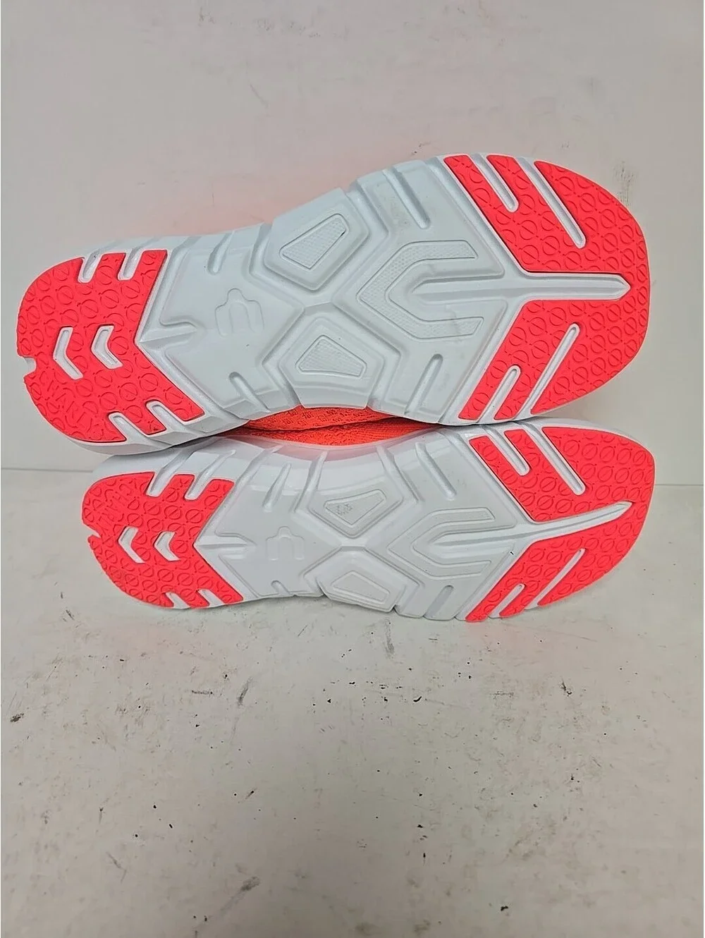 Charly Women’s Low-Cut Tennis Athletic Sneakers 1040974 Coral White Size 8M